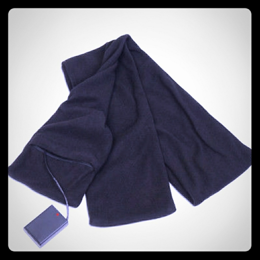 NWOT. Battery Heated black fleece scarf. Unisex.